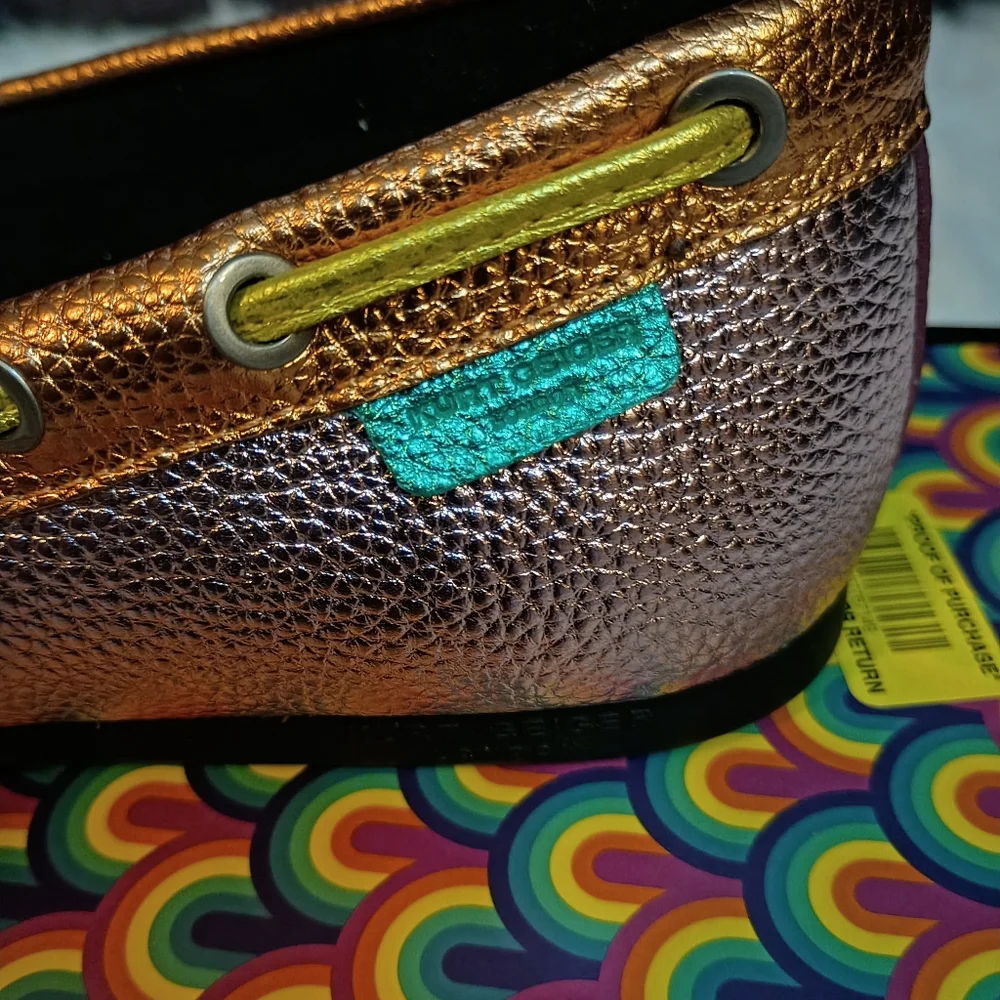 Kurt Geiger Vibrant Eagle Moccasins with Gold Bow NEW IN THE BOX - Picture 3 of 12